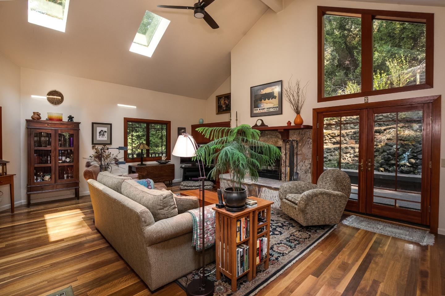 670 Mountain View Road Santa Cruz, CA 95065 - Photo 8 of 51 Gallery Image 8