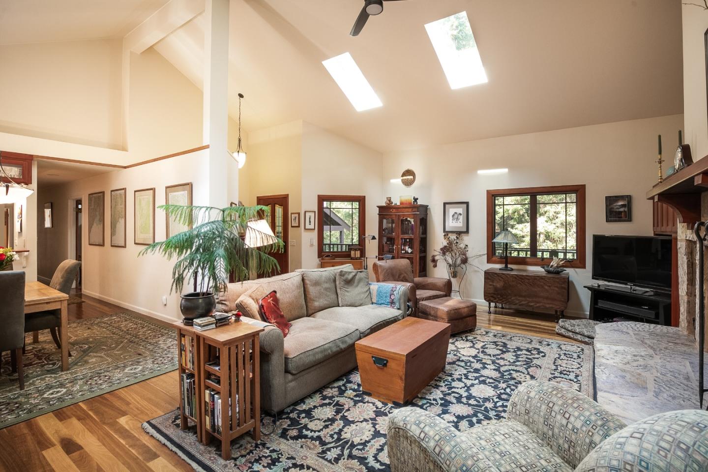 670 Mountain View Road Santa Cruz, CA 95065 - Photo 9 of 51 Gallery Image 9