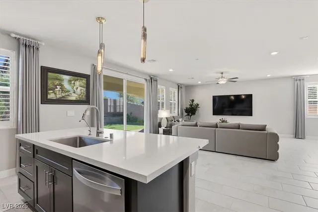 $767,990 | 433 Canary Song Drive, Henderson, NV 89011