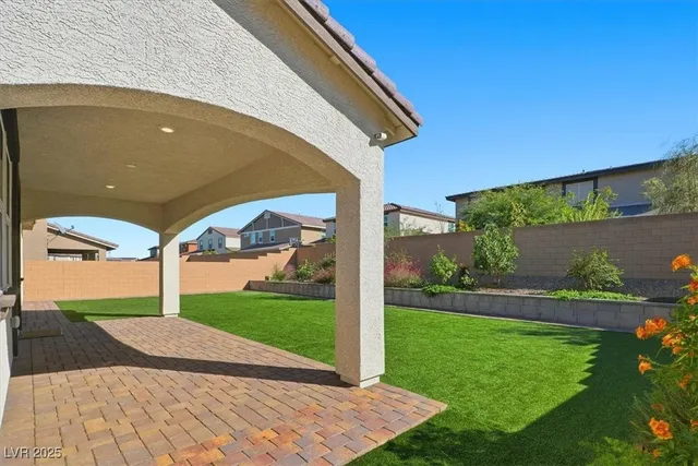 $767,990 | 433 Canary Song Drive, Henderson, NV 89011