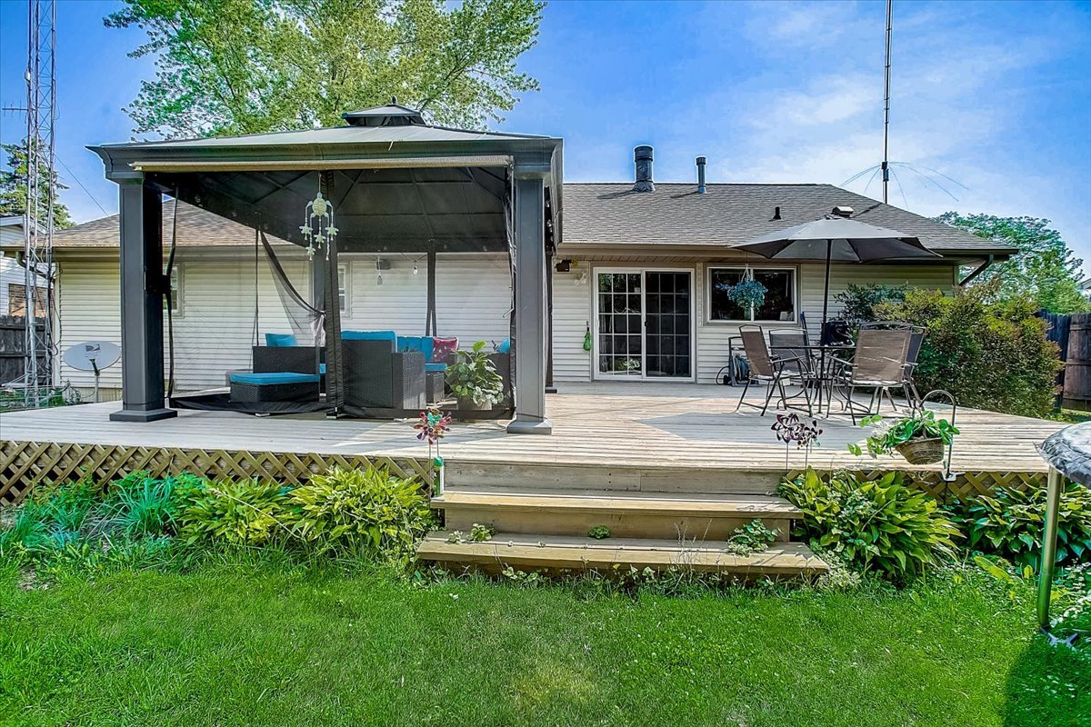 510 Beck Road Lindenhurst, IL 60046 - Photo 24 of 32