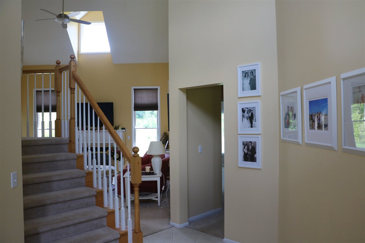 1492 Reid Road Grand Blanc, MI 48439 - Photo 7 of 30 foyer
