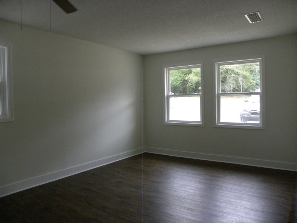 727 Grimes Road Ozark, AL 36360 - Photo 10 of 28