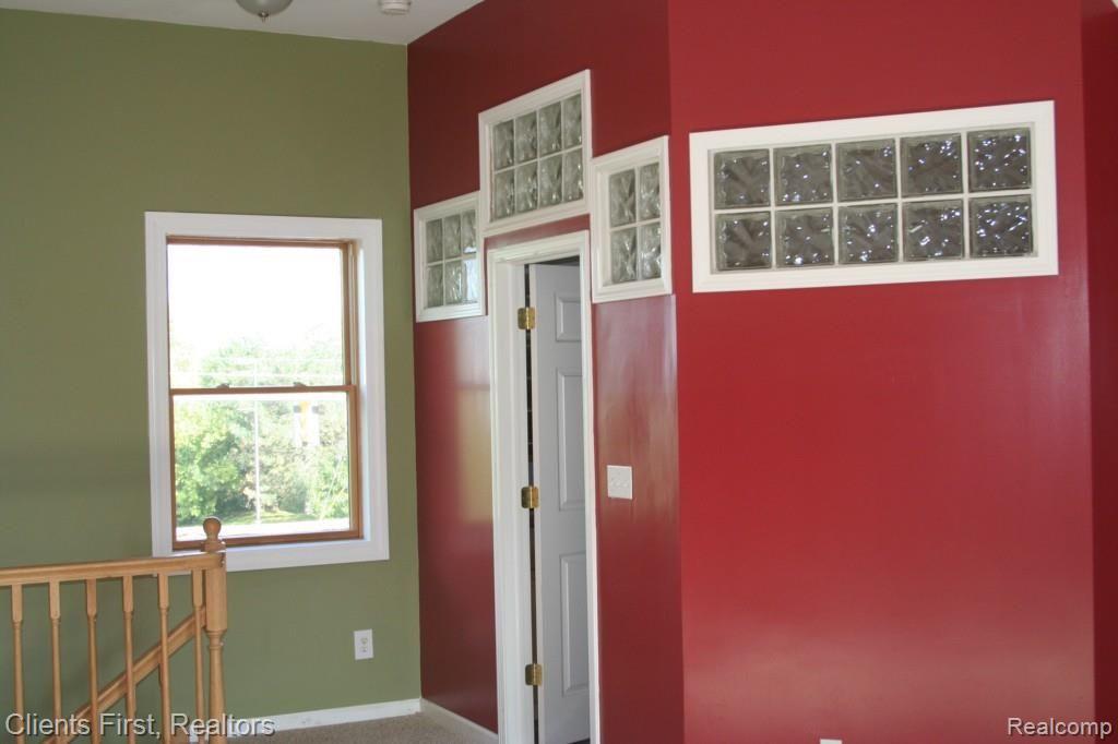 29805 Farmington Road Farmington Hills, MI 48331 - Photo 21 of 36