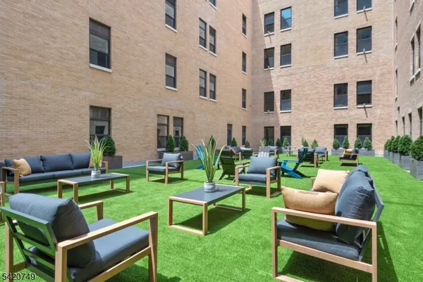 $2,065 | 520 Belleville Avenue, Unit E208, Belleville, NJ 07109