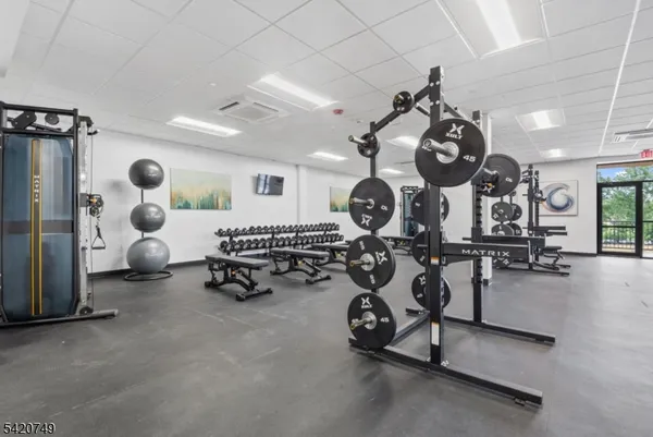 $2,065 | 520 Belleville Avenue, Unit E208, Belleville, NJ 07109