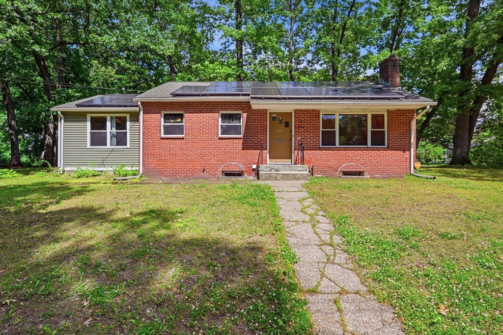 881 Roosevelt Avenue Springfield, MA 01109 - Photo 2 of 35