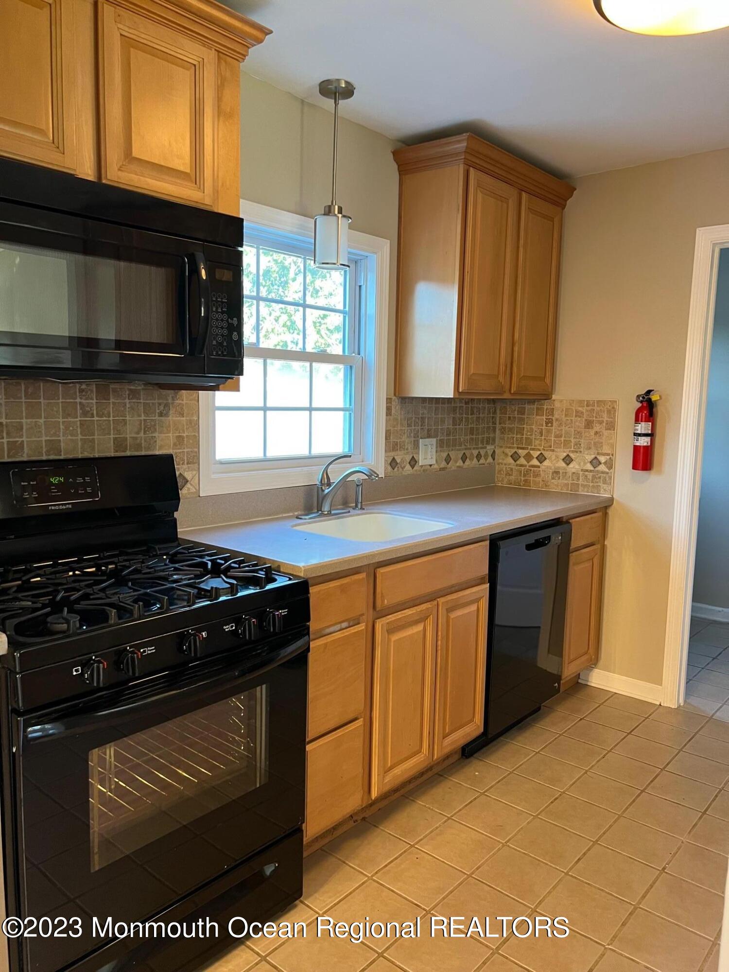 151 Stephan Road Brick, NJ 08724 - Photo 3 of 17 IMG_7993