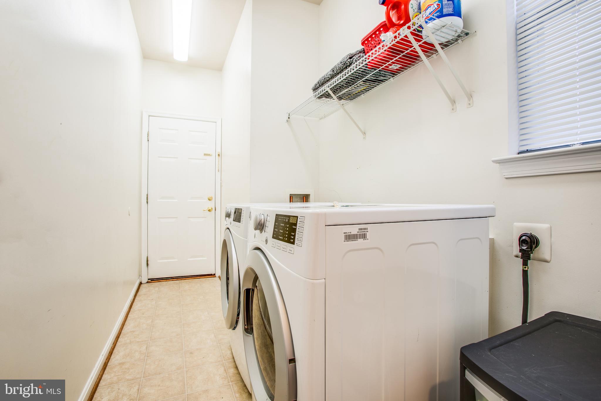 2613 Cast Off Loop Woodbridge, VA 22191 - Photo 20 of 52 Laundry room