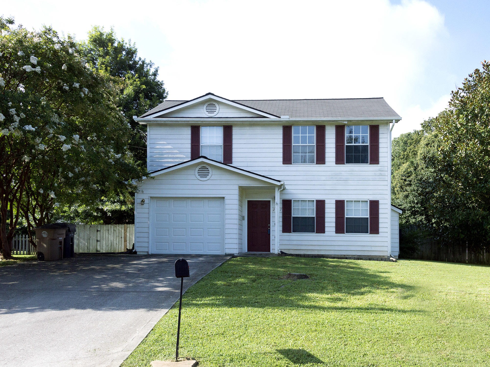2307 Crestpark Road Knoxville, TN 37912 - Photo 1 of 14 Gallery Image 1