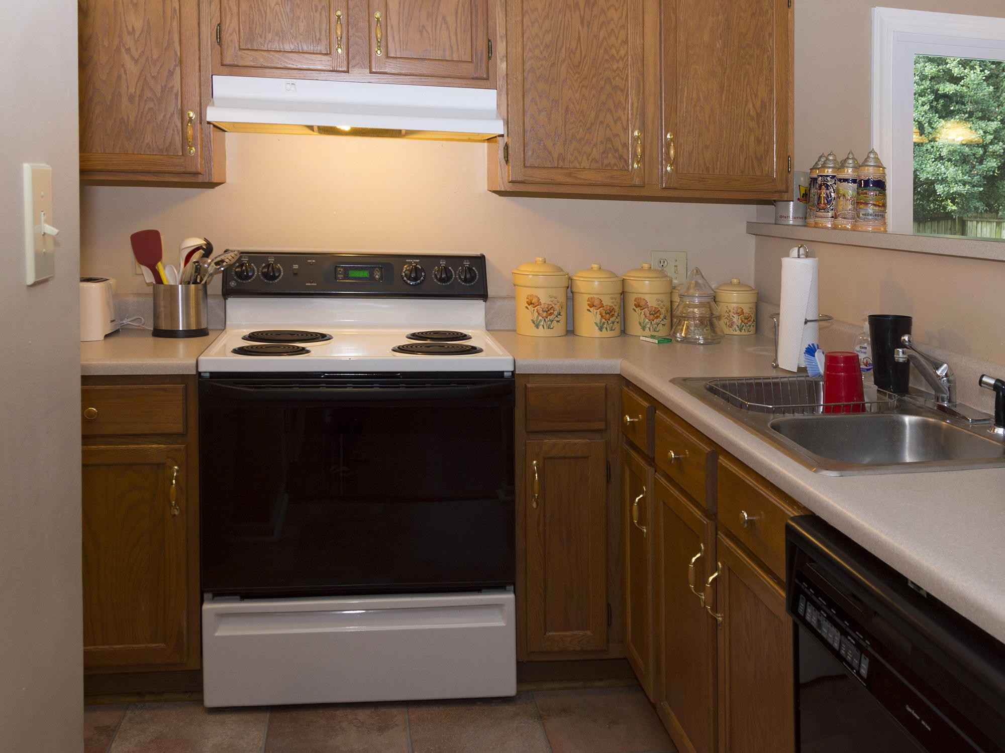 2307 Crestpark Road Knoxville, TN 37912 - Photo 5 of 14 Gallery Image 5
