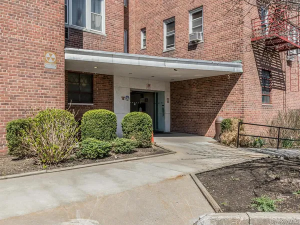 $164,999 | 245 Rumsey Road, Unit 5G, Yonkers, NY 10701