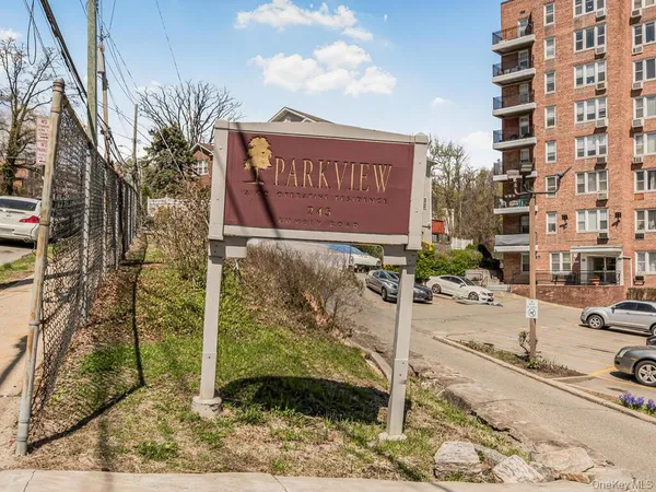 $164,999 | 245 Rumsey Road, Unit 5G, Yonkers, NY 10701