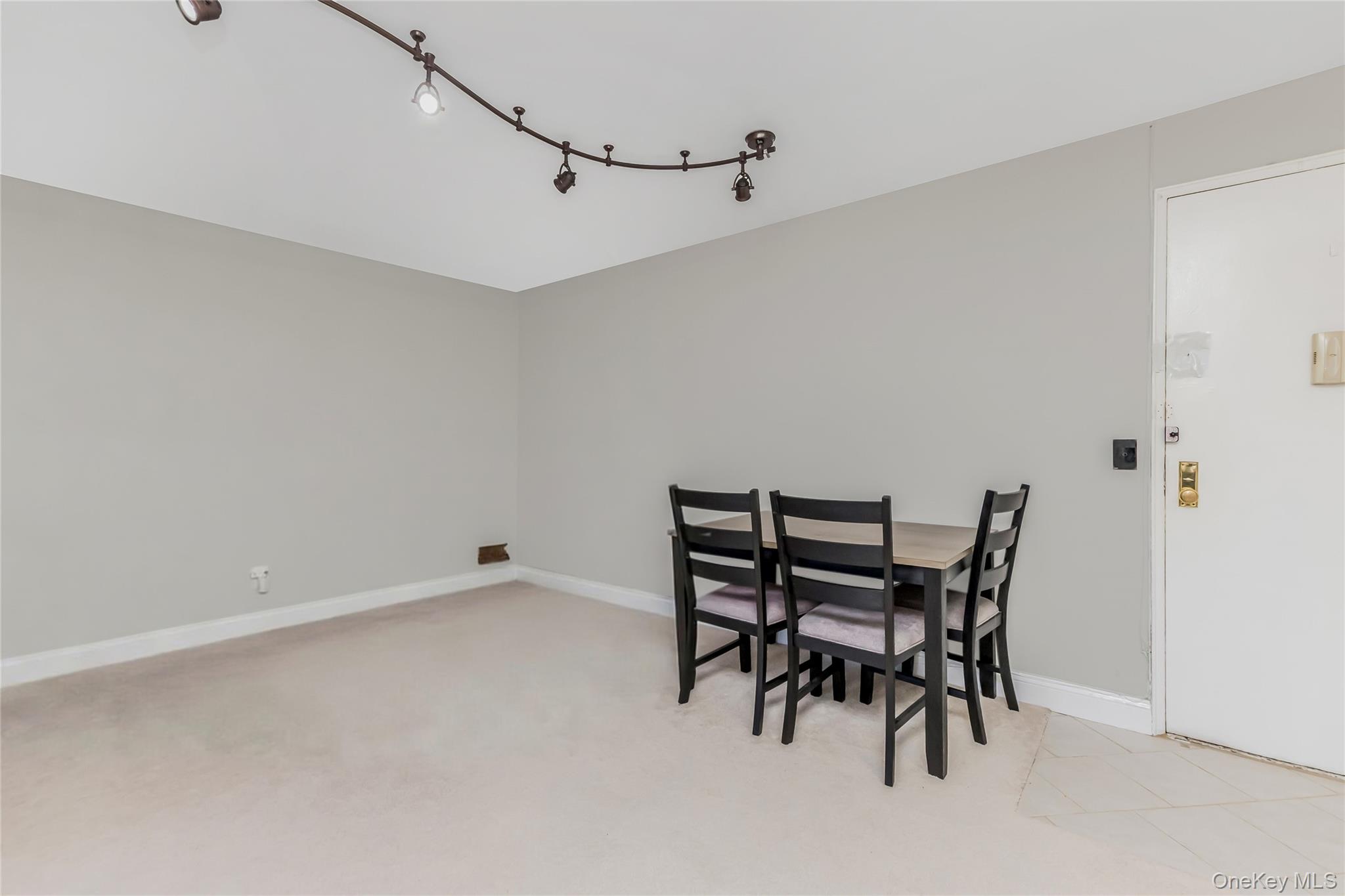 245 Rumsey Road, Unit 5G Yonkers, NY 10701 - Photo 4 of 11