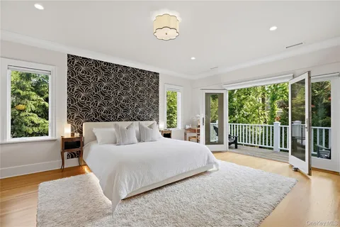 $2,795,000 | 55 Harrison Drive, Larchmont, NY 10538