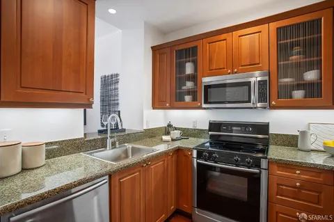 $650,000 | 201 Sansome Street, Unit 303, San Francisco, CA 94104