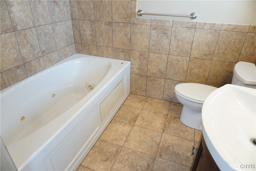 100 Limestone Plaza, Unit 3E Manlius, NY 13066 - Photo 33 of 45