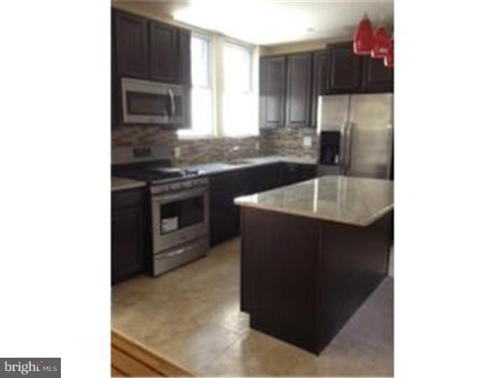 6111 Nassau Road Philadelphia, PA 19151 - Photo 7 of 22 Kitchen