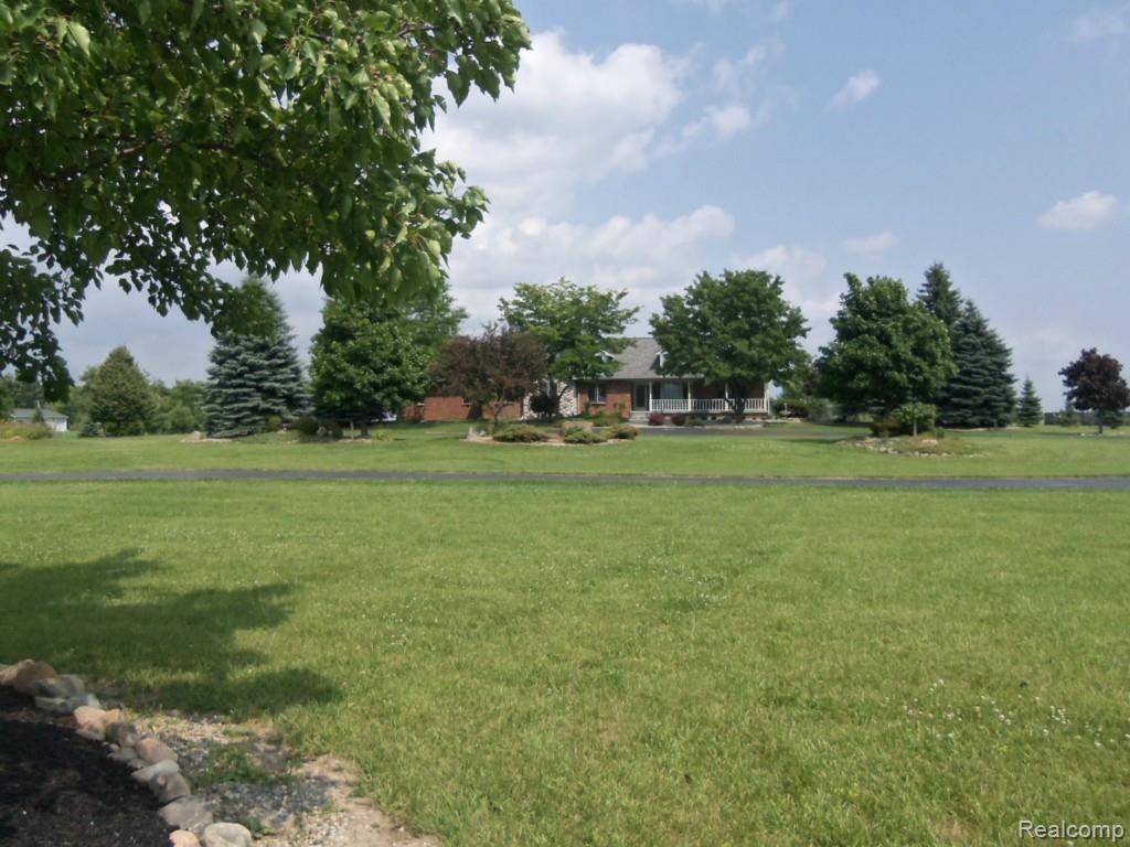 2311 Bullock Road Lapeer, MI 48446 - Photo 3 of 36 2.JPG