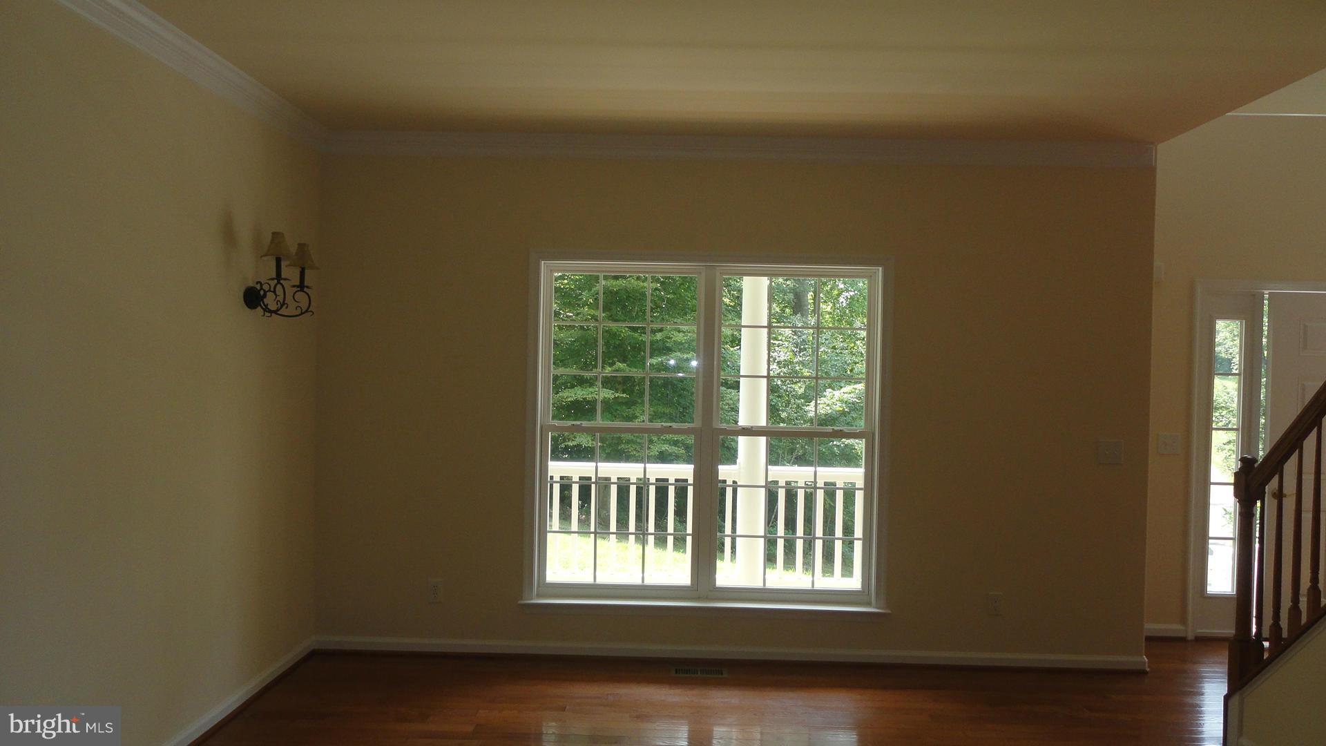 153 Revell Road Fredericksburg, VA 22405 - Photo 7 of 24 Living Room