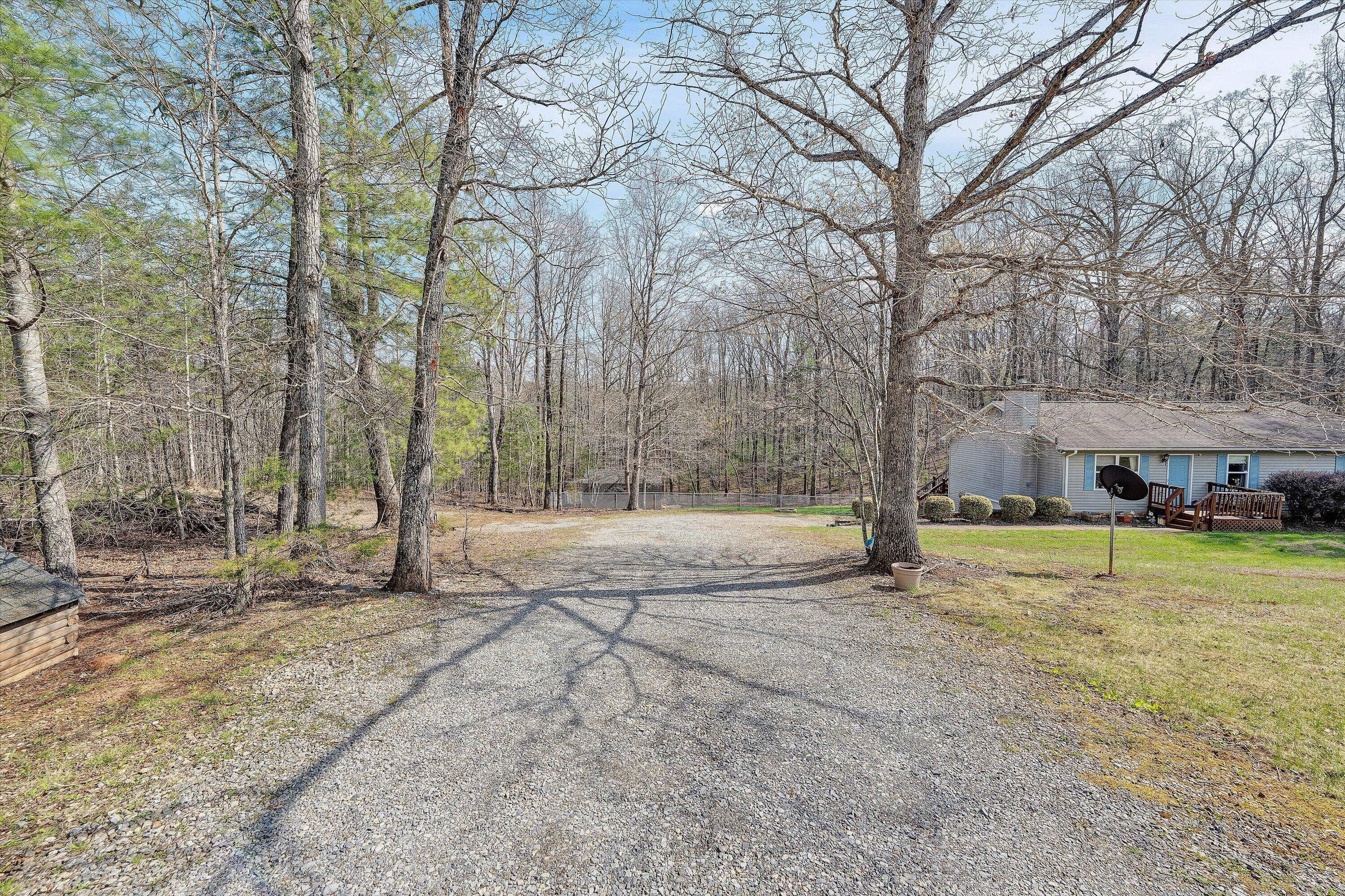 542 Mt Airy Road Hardy, VA 24101 - Photo 5 of 21 25-DSC00474