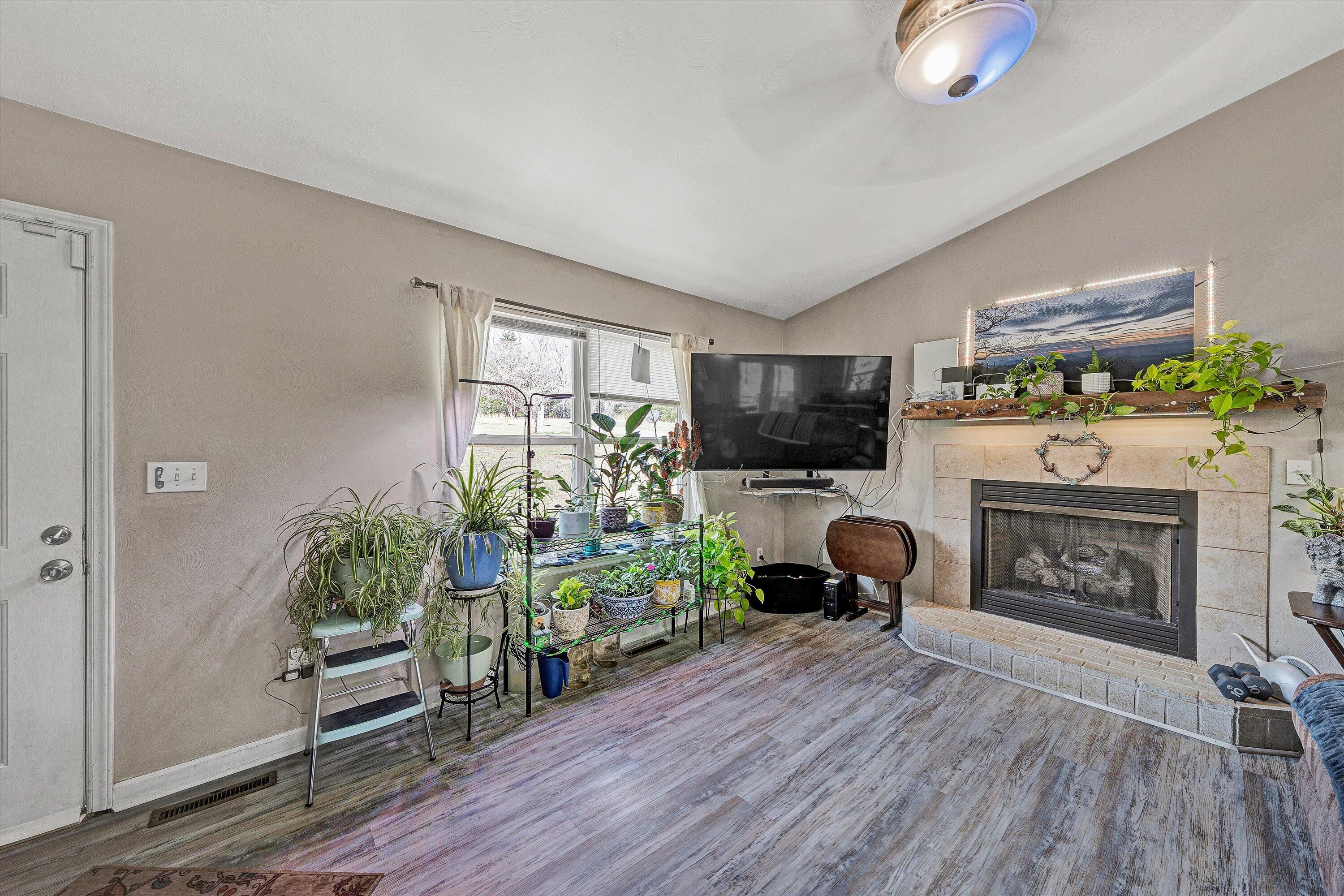 542 Mt Airy Road Hardy, VA 24101 - Photo 8 of 21 05-DSC00411