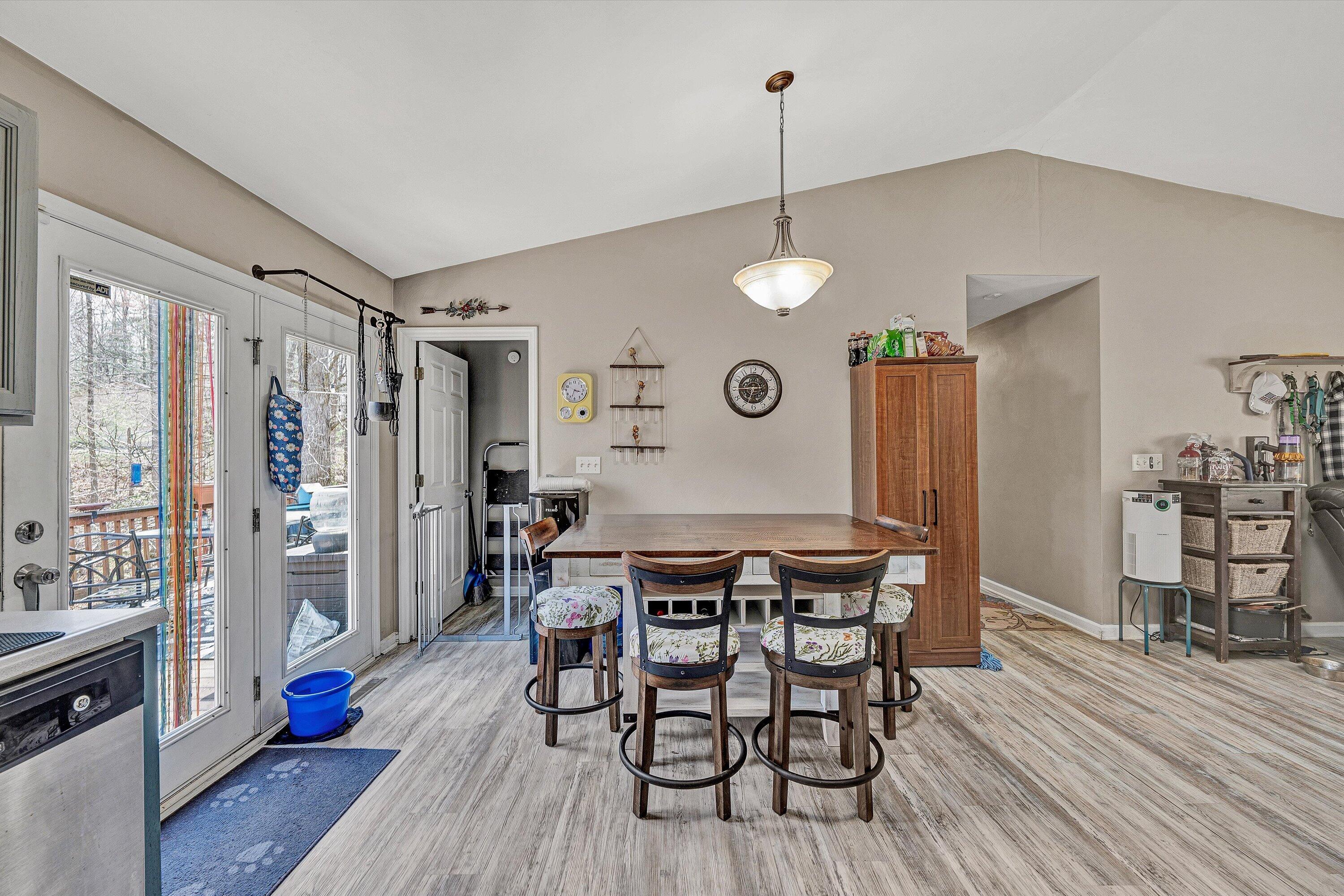 542 Mt Airy Road Hardy, VA 24101 - Photo 10 of 21 07-DSC00417