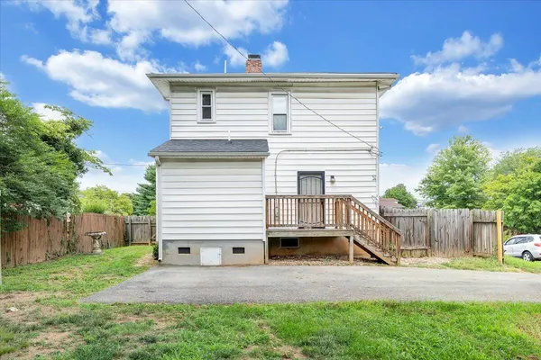 $1,500 | 1202 Rugby Boulevard Northwest, Roanoke, VA 24017