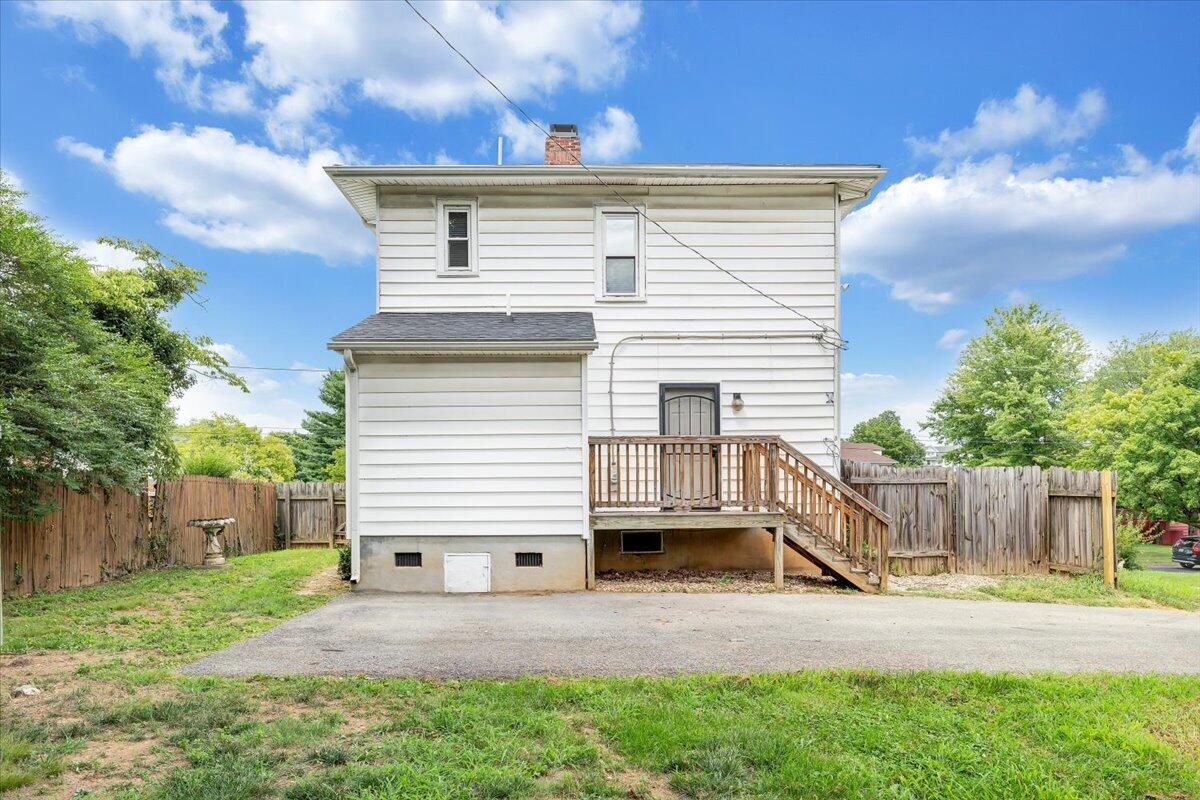 1202 Rugby Boulevard Northwest Roanoke, VA 24017 - Photo 19 of 26 19-MIB03643