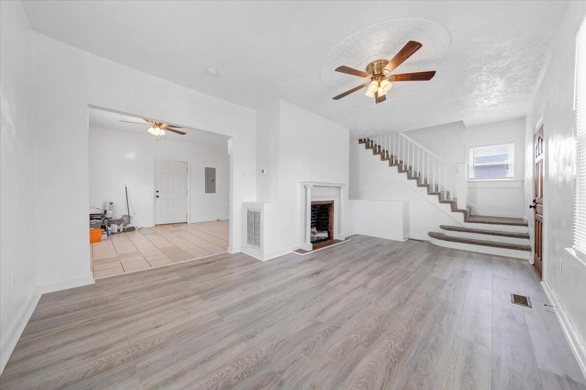 1202 Rugby Boulevard Northwest Roanoke, VA 24017 - Photo 3 of 26 03-MIB03604