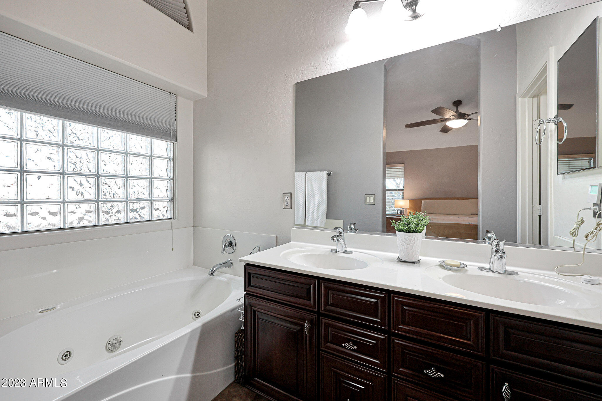 2828 East Jj Ranch Road Phoenix, AZ 85024 - Photo 12 of 29 Dual-sink master bathroom