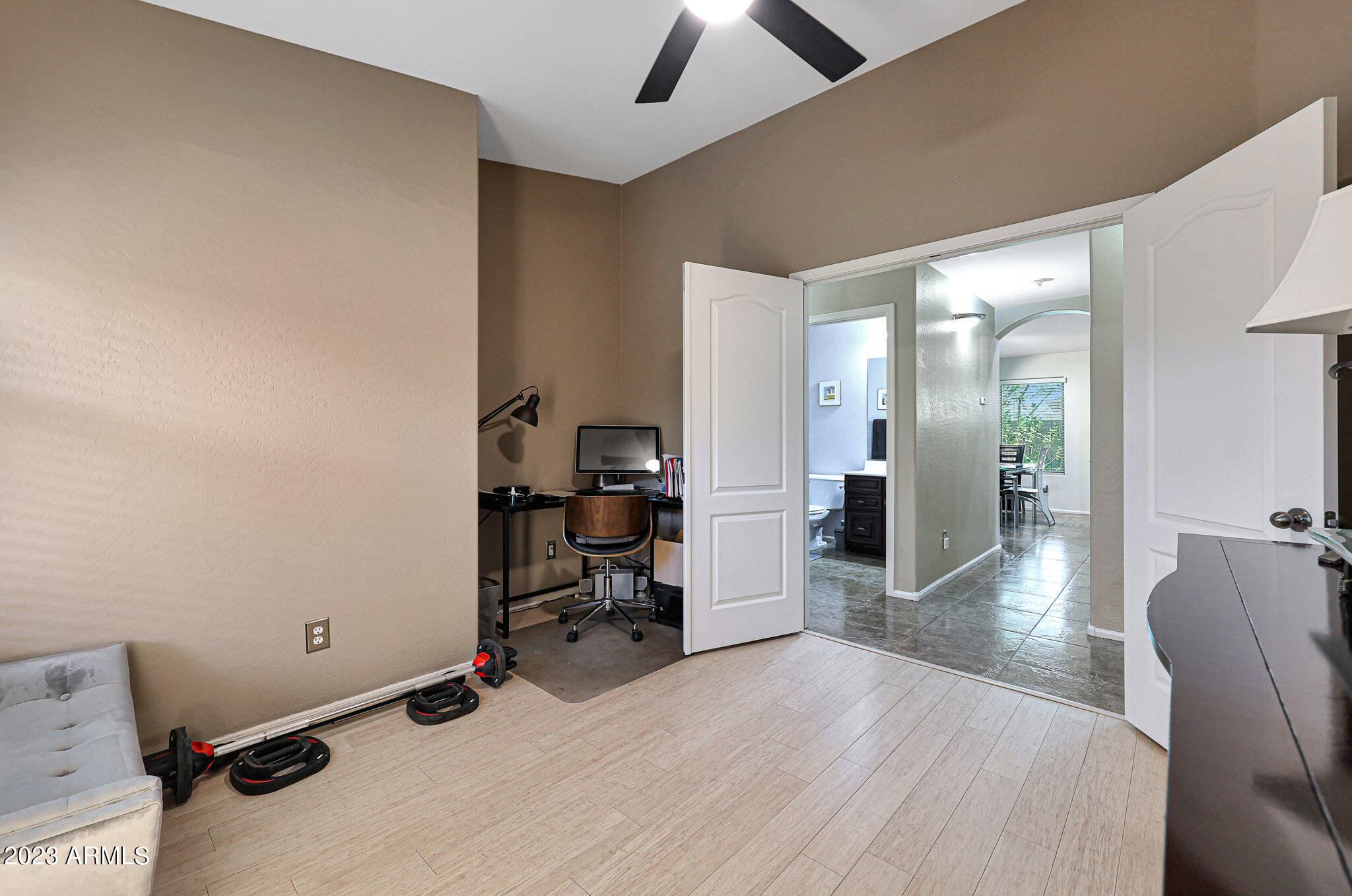 2828 East Jj Ranch Road Phoenix, AZ 85024 - Photo 15 of 29 Office