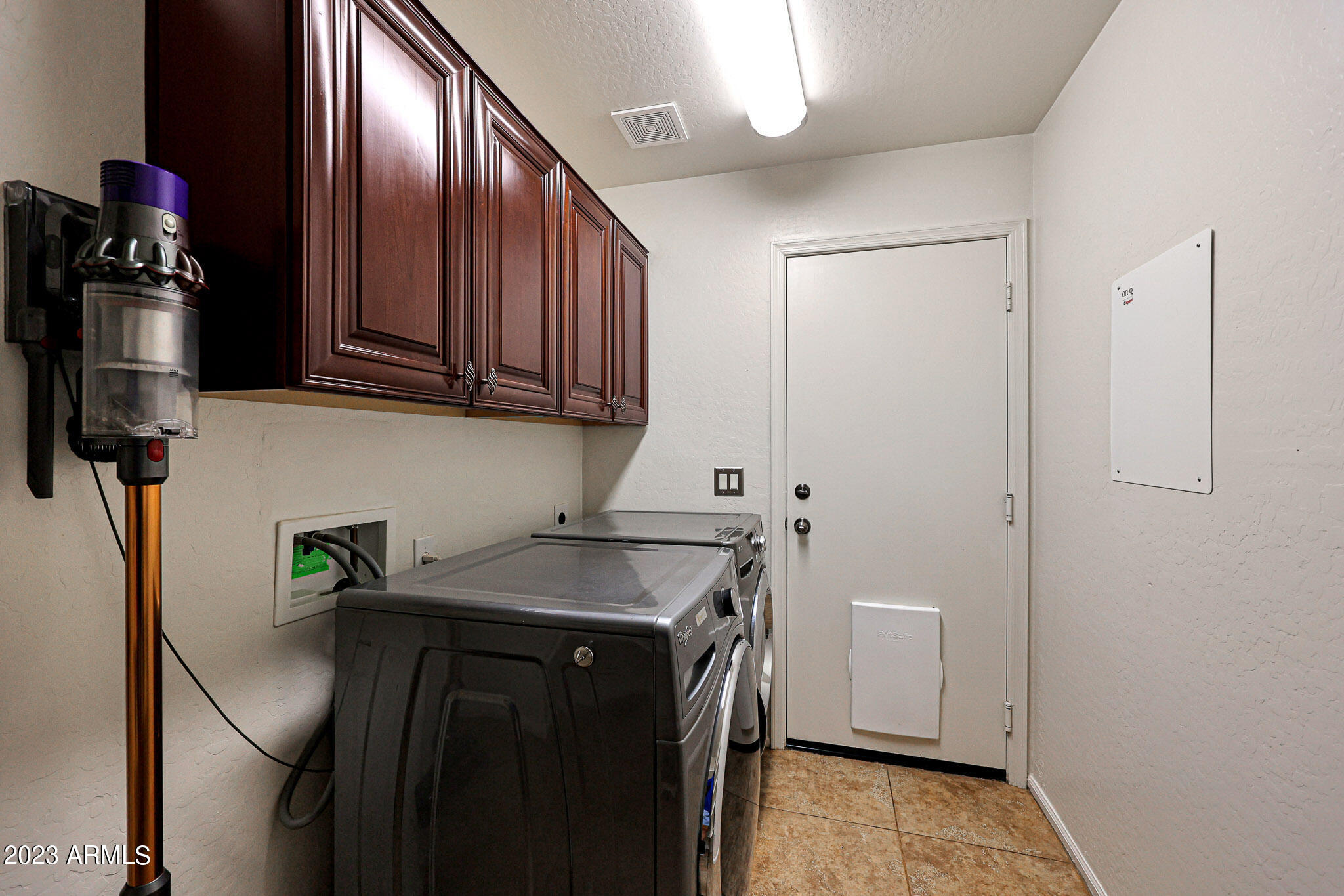 2828 East Jj Ranch Road Phoenix, AZ 85024 - Photo 20 of 29 Laundry