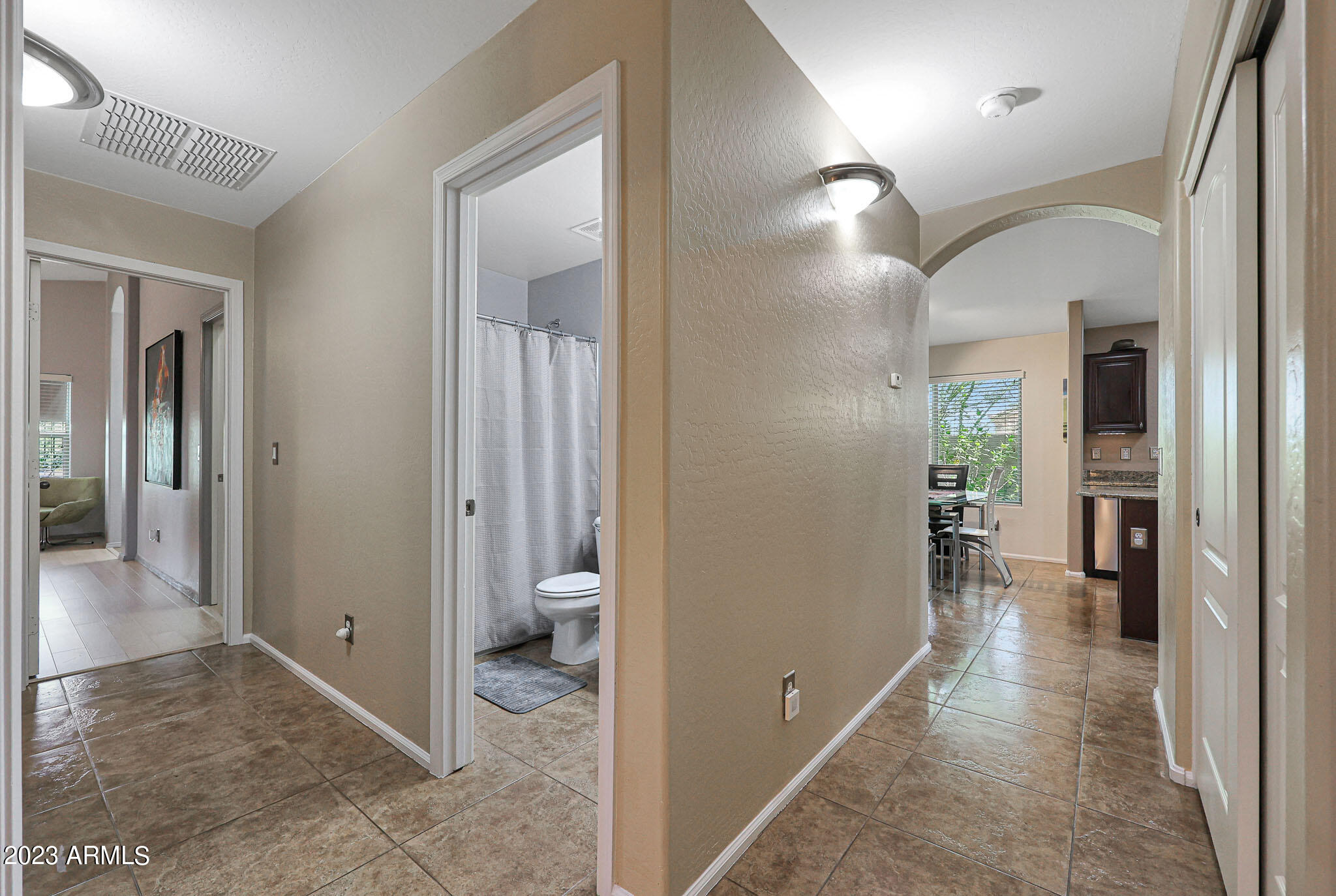 2828 East Jj Ranch Road Phoenix, AZ 85024 - Photo 8 of 29 Hallway