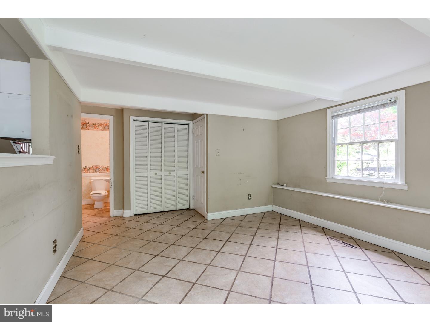 420 Covered Bridge Road Cherry Hill, NJ 08034 - Photo 10 of 25