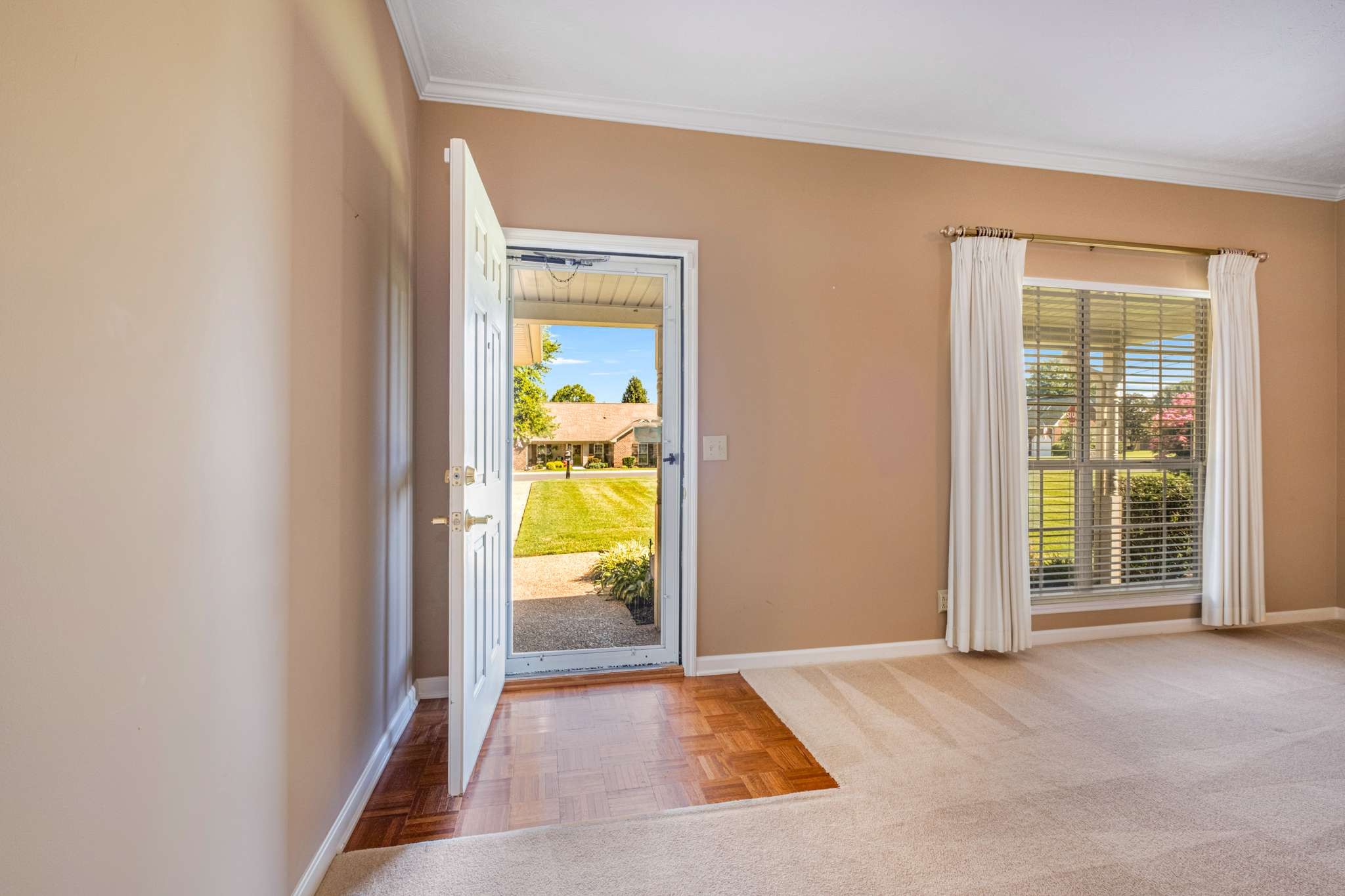 4024 Sam Davis Road Smyrna, TN 37167 - Photo 9 of 38 Gallery Image 9