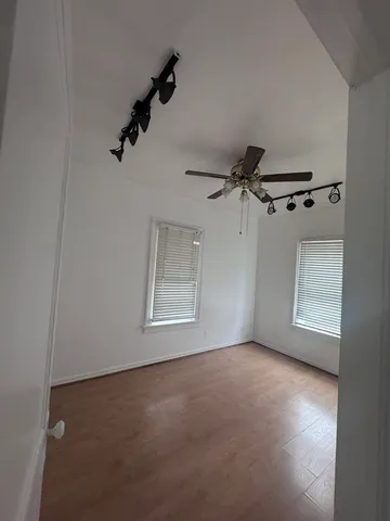 $264,900 | 807 Spruce Street, Aurora, IL 60506