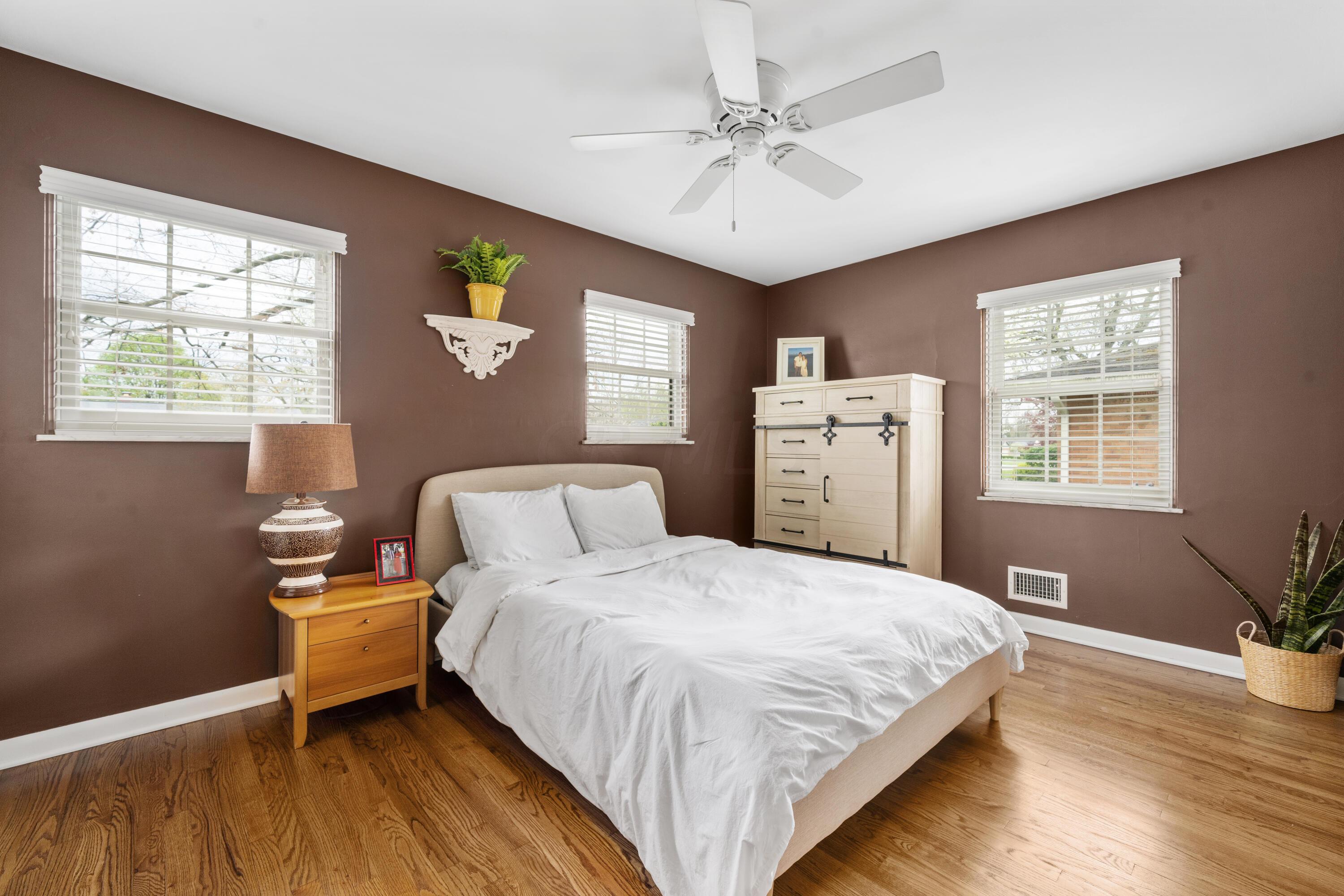 3109 Edgefield Road Columbus, OH 43221 - Photo 21 of 35 Bedroom 3