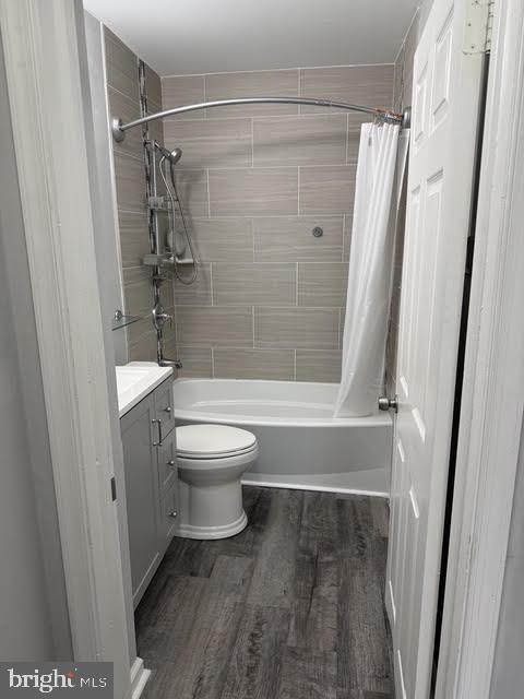 802 Devon Road Riverside, NJ 08075 - Photo 22 of 29 a bathroom with a toilet and a shower