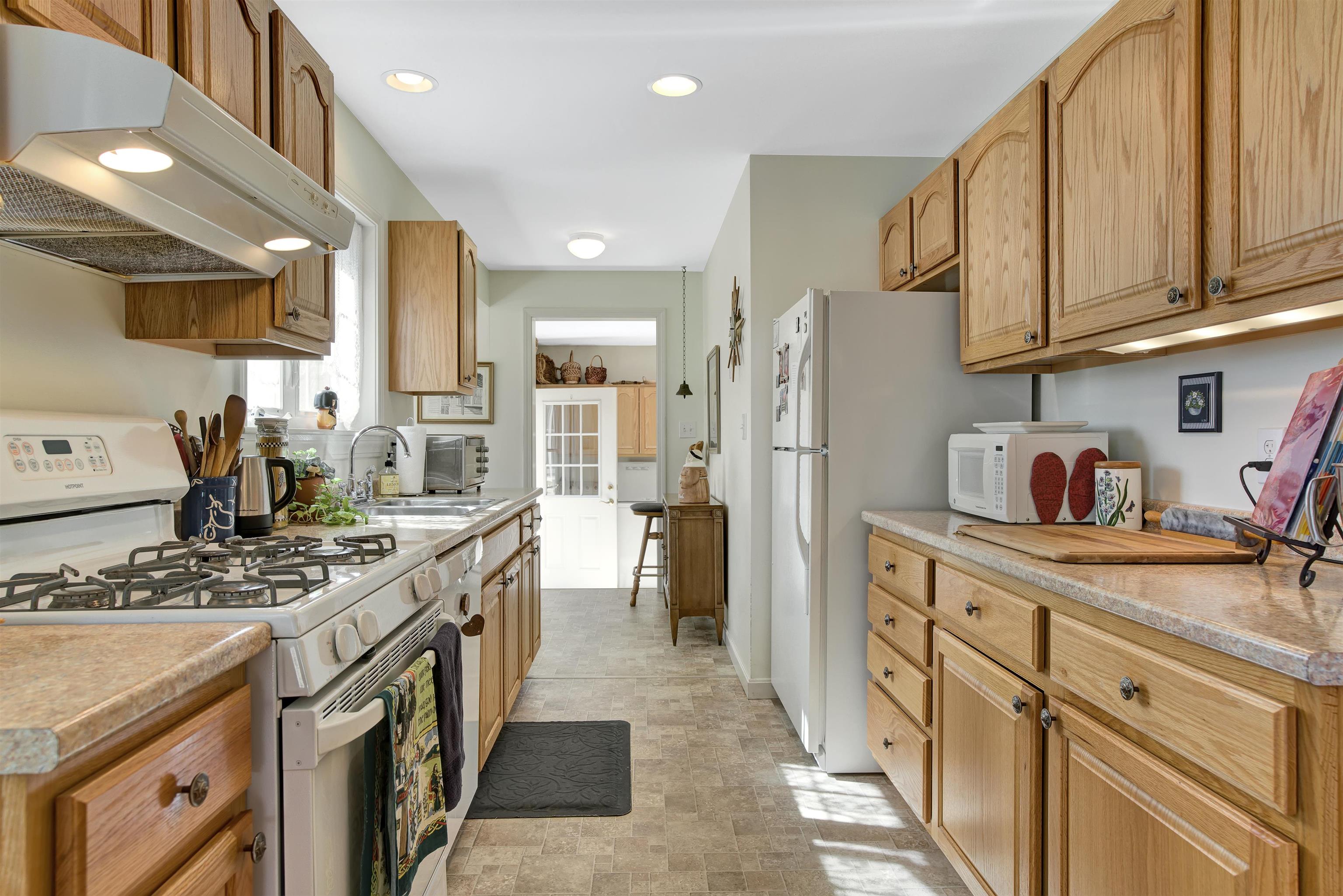 289 Wentworth Road Walpole, NH 03608 - Photo 16 of 40
