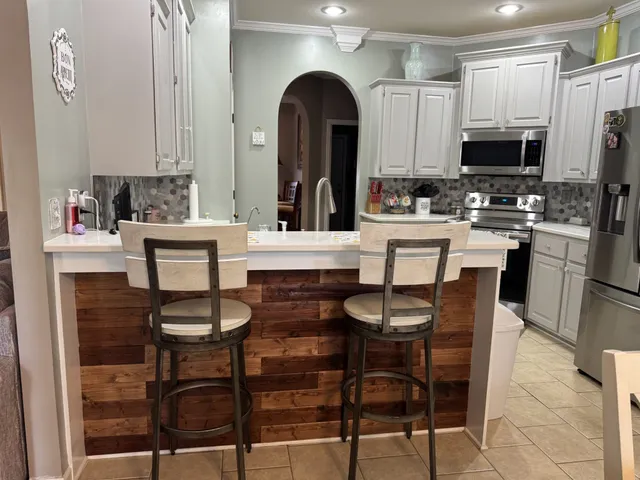 $389,900 | 212 Sherborne Court, Florence, AL 35633