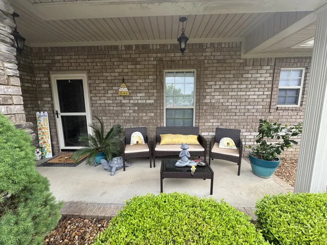 $389,900 | 212 Sherborne Court, Florence, AL 35633