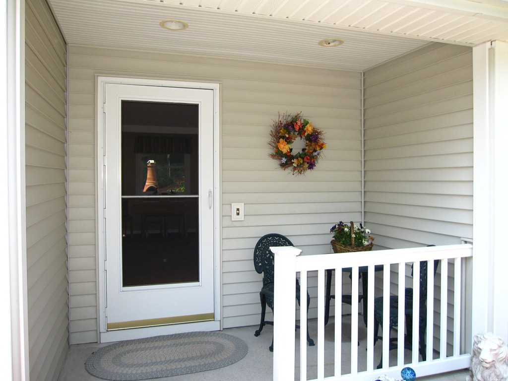 43 Raymond Road Marlborough, MA 01752 - Photo 3 of 30 Gallery Image 3