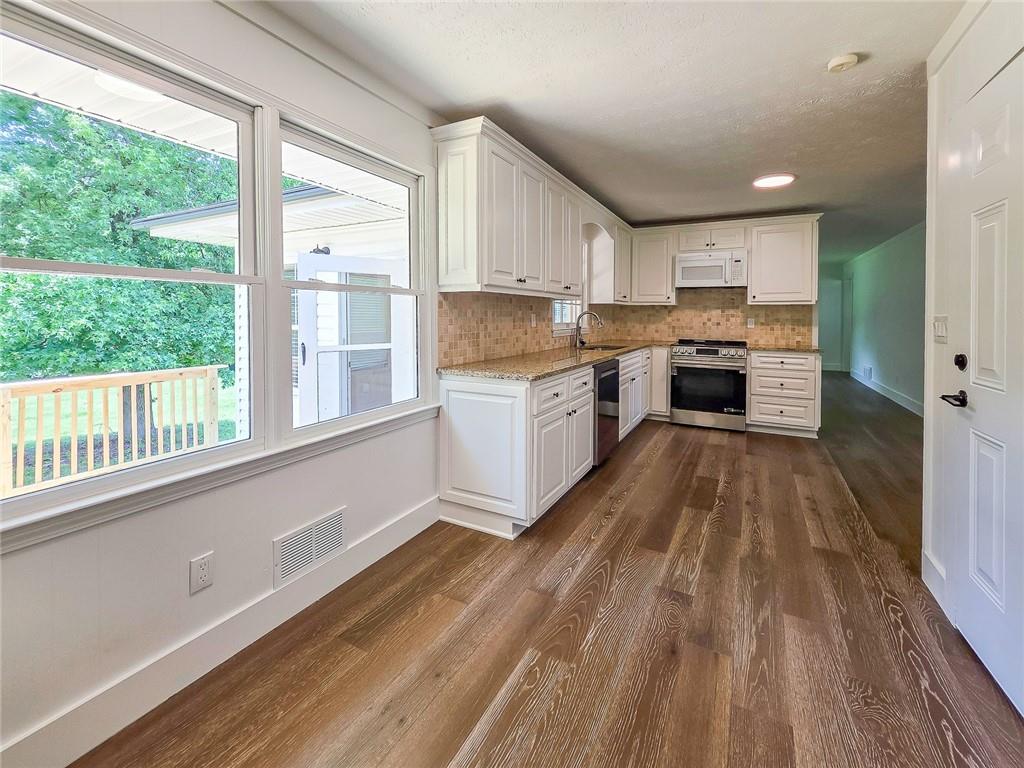 3332 Oak Grove Road Southwest Loganville, GA 30052 - Photo 12 of 37