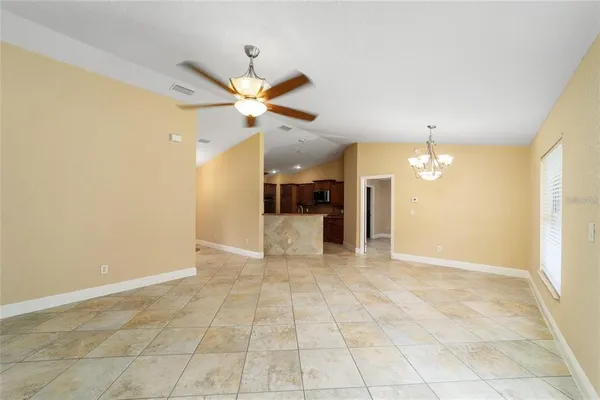 $1,800 | 4 Malauka Pass Place, Ocklawaha, FL 32179