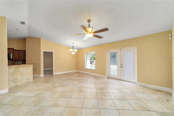 $1,800 | 4 Malauka Pass Place, Ocklawaha, FL 32179