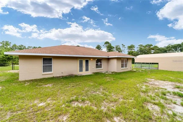 $1,800 | 4 Malauka Pass Place, Ocklawaha, FL 32179