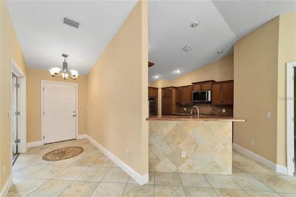 $1,800 | 4 Malauka Pass Place, Ocklawaha, FL 32179