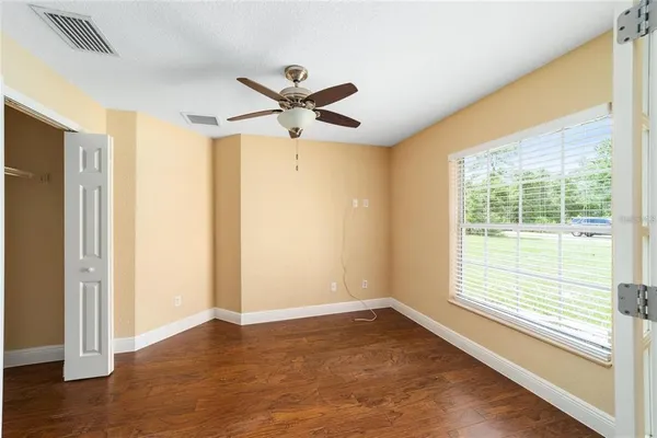 $1,800 | 4 Malauka Pass Place, Ocklawaha, FL 32179
