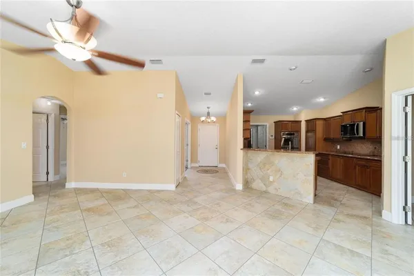$1,800 | 4 Malauka Pass Place, Ocklawaha, FL 32179